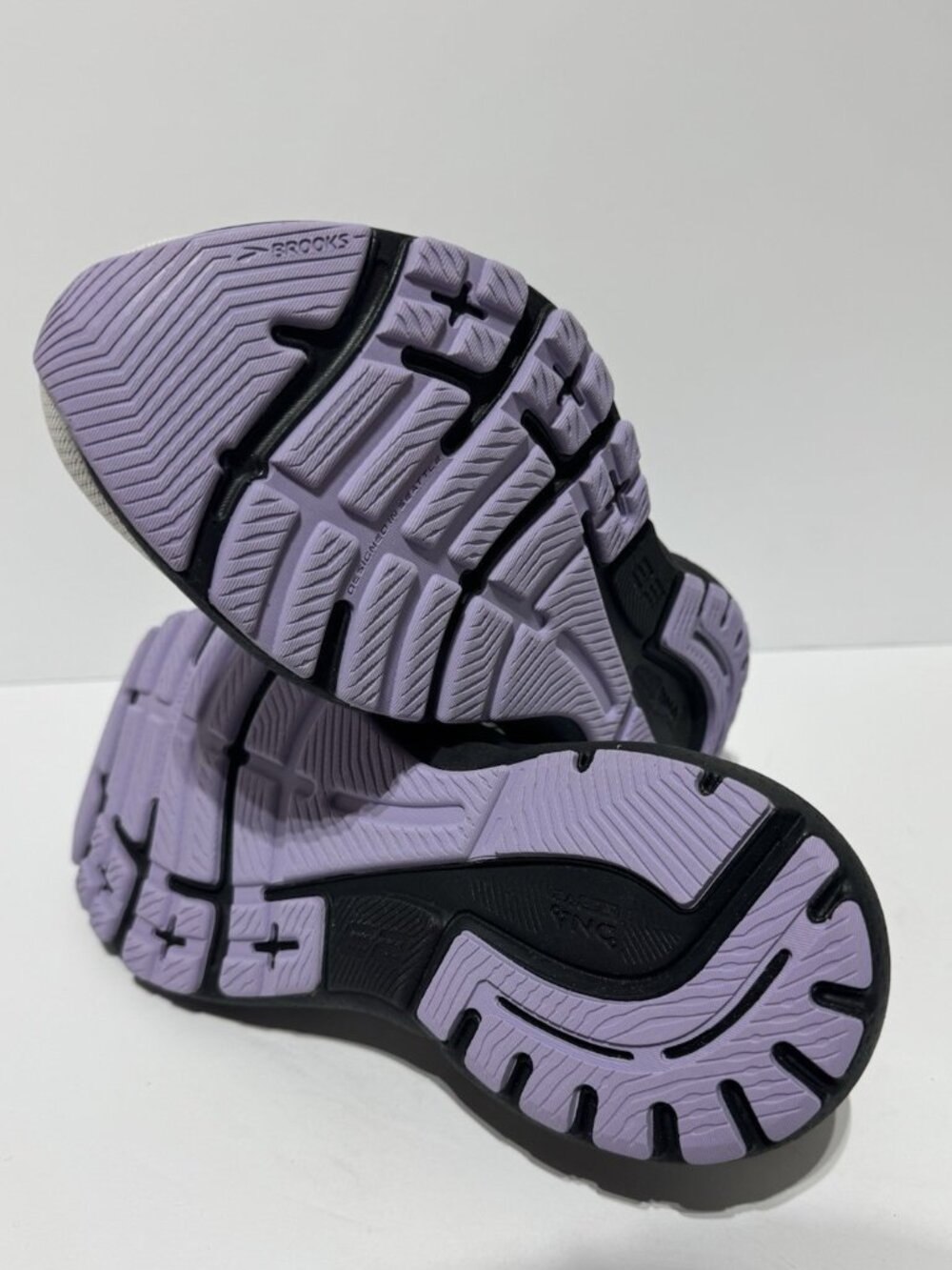 Brooks Womens Adrenaline GTS 23 Running Shoes Gray Size 10 M - Picture 6 of 6